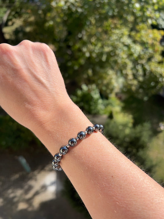 Armband Hämatit 8 mm mit 925er Silber-Abstandsperlen – Schutz, Erdung & Balance