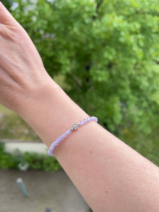 Facettiertes Zirkonia-Armband Lavendel – 4 mm | 925 Silber | Blume & Herzverschluss