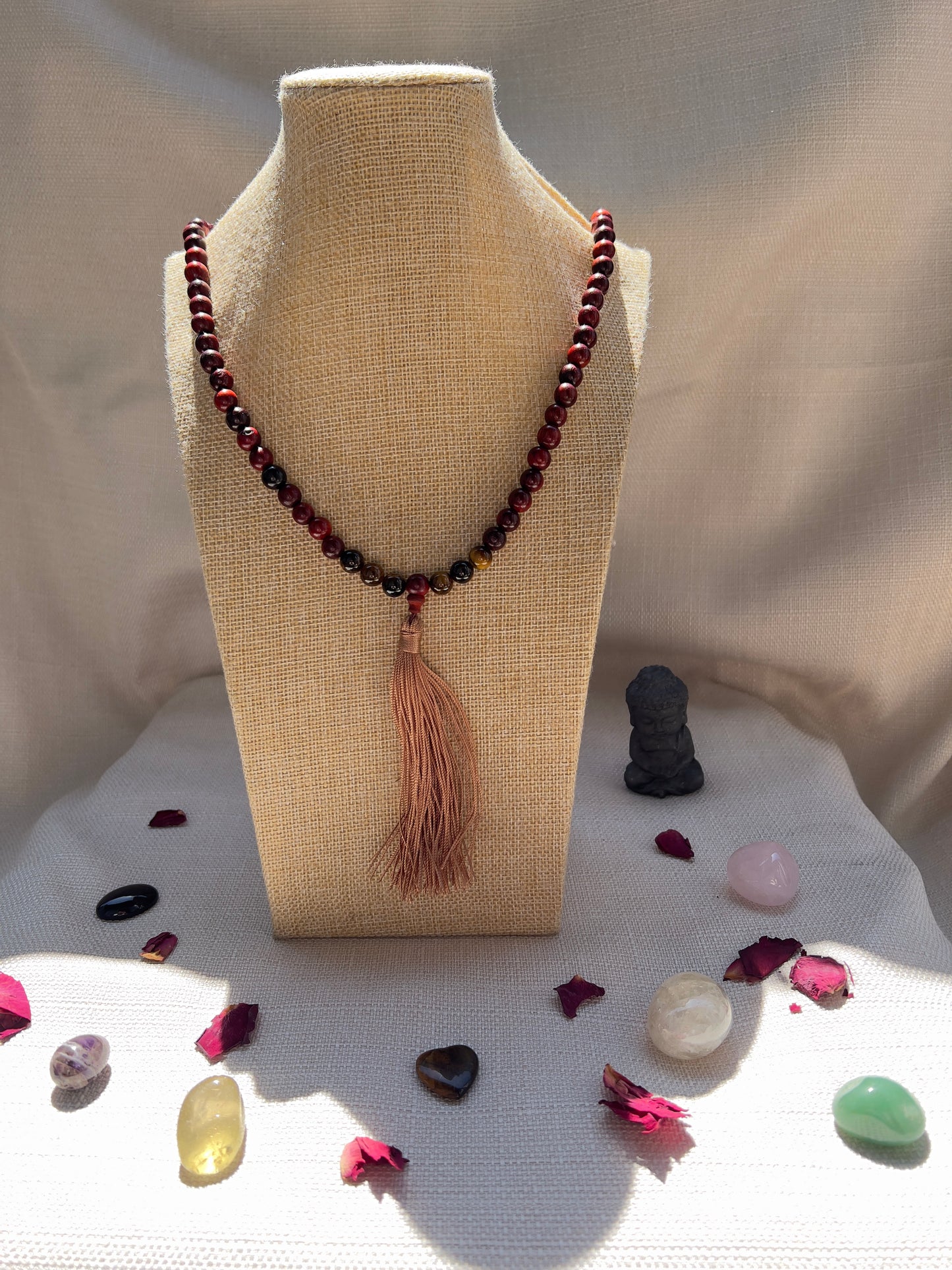 Self Expression Mala-Halskette aus Rosenholz & Tigerauge – 108 Perlen mit Quaste