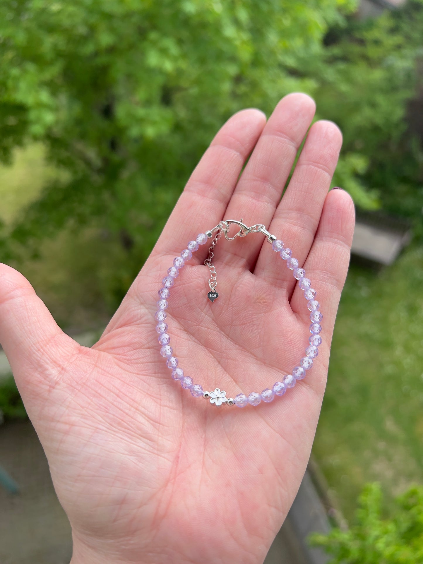 Facettiertes Zirkonia-Armband Lavendel – 4 mm | 925 Silber | Blume & Herzverschluss