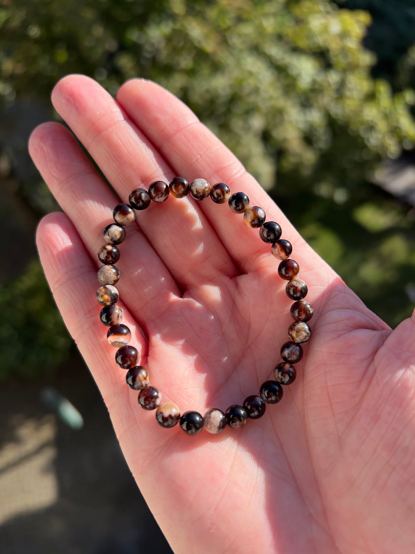 Armband schwarzer Blumenachat 6 mm – AAA-Qualität