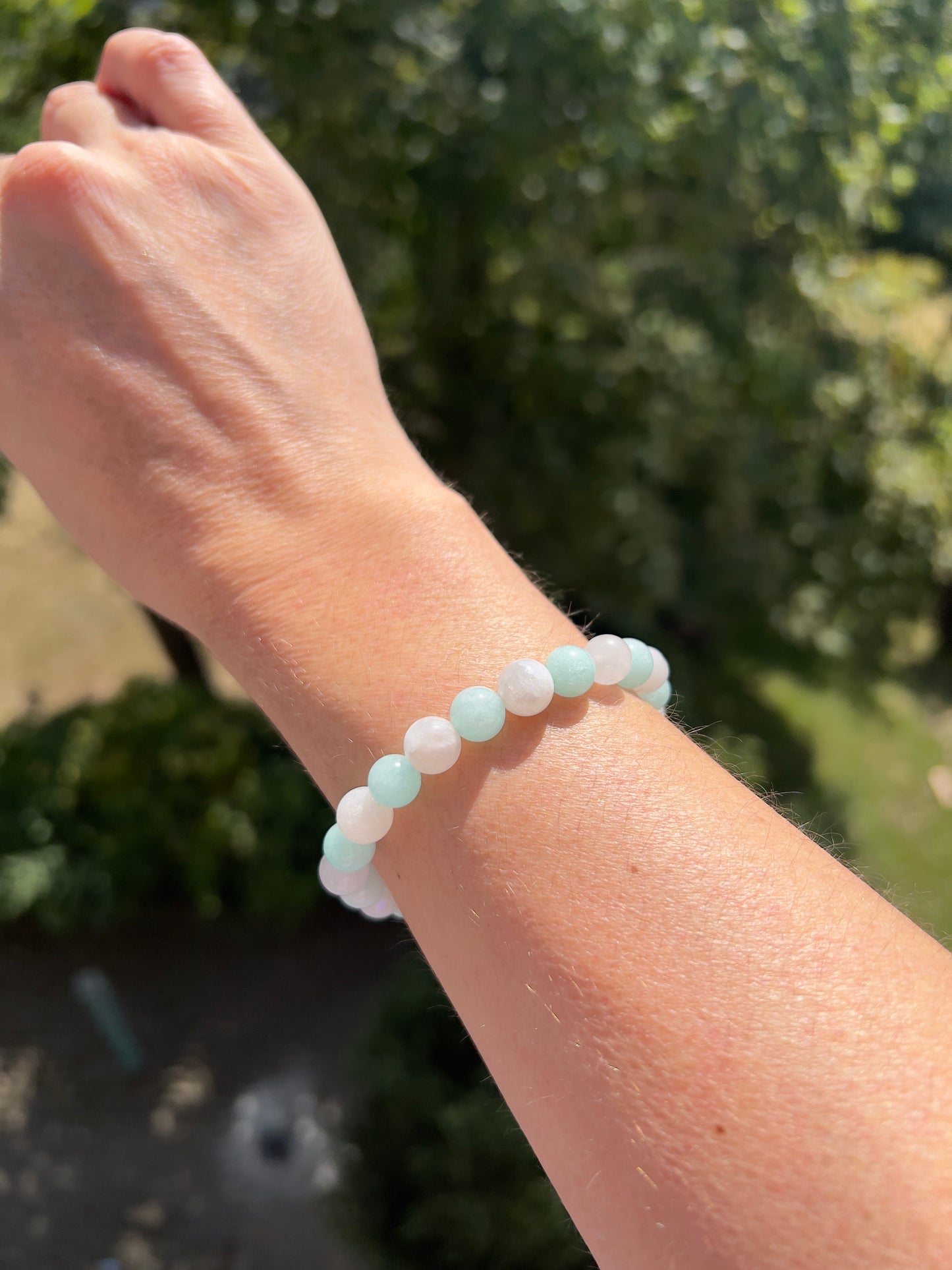 Armband aus mintgrünem Chalcedon & weißem Mondstein – 8 mm