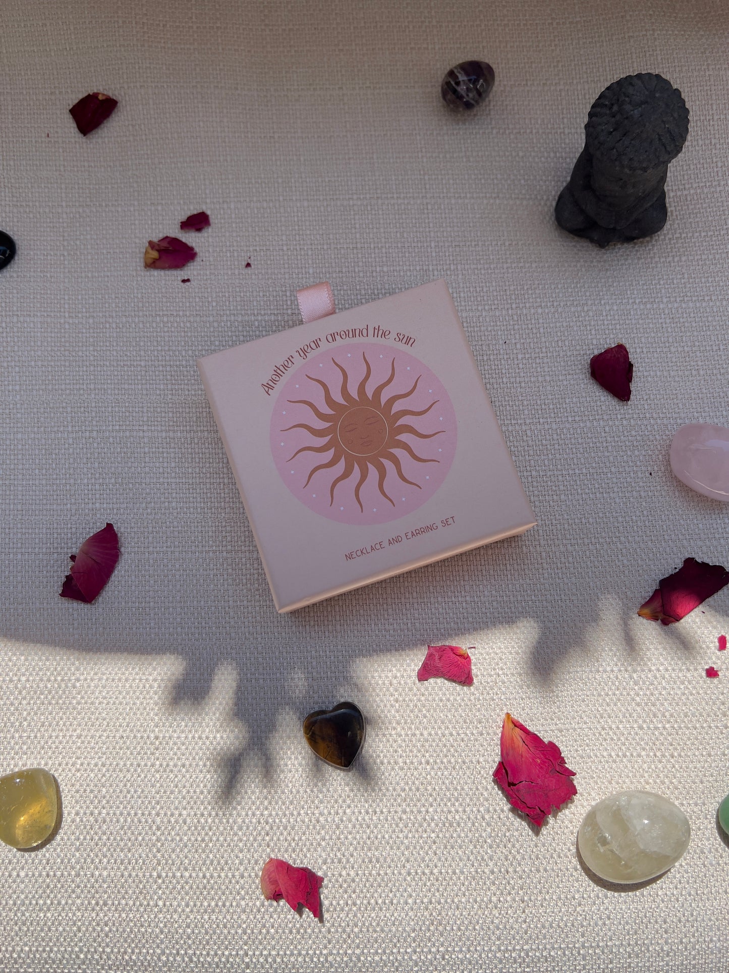 Sun Schmuckset – Vergoldete Halskette & Ohrringe mit Sonnenmotiv