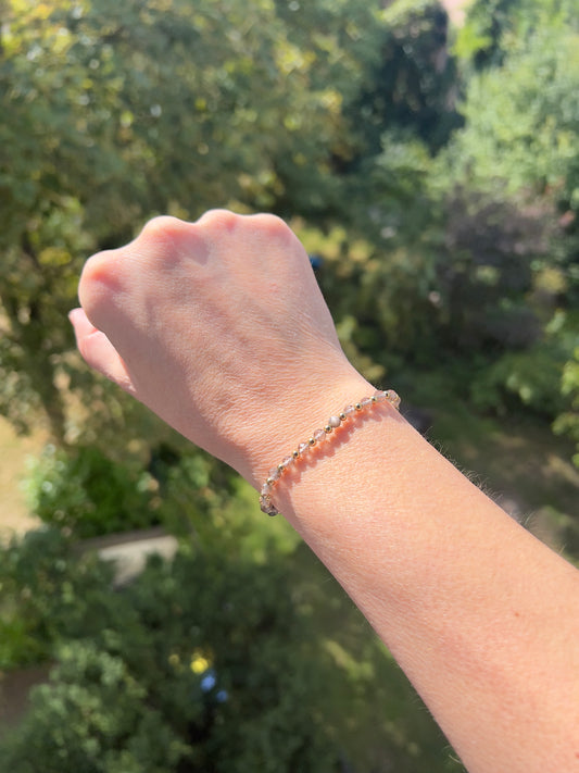 Edelstein-Armband innere Ruhe & Klarheit – Rauchquarz facettiert (4 mm) mit Edelstahl vergoldet