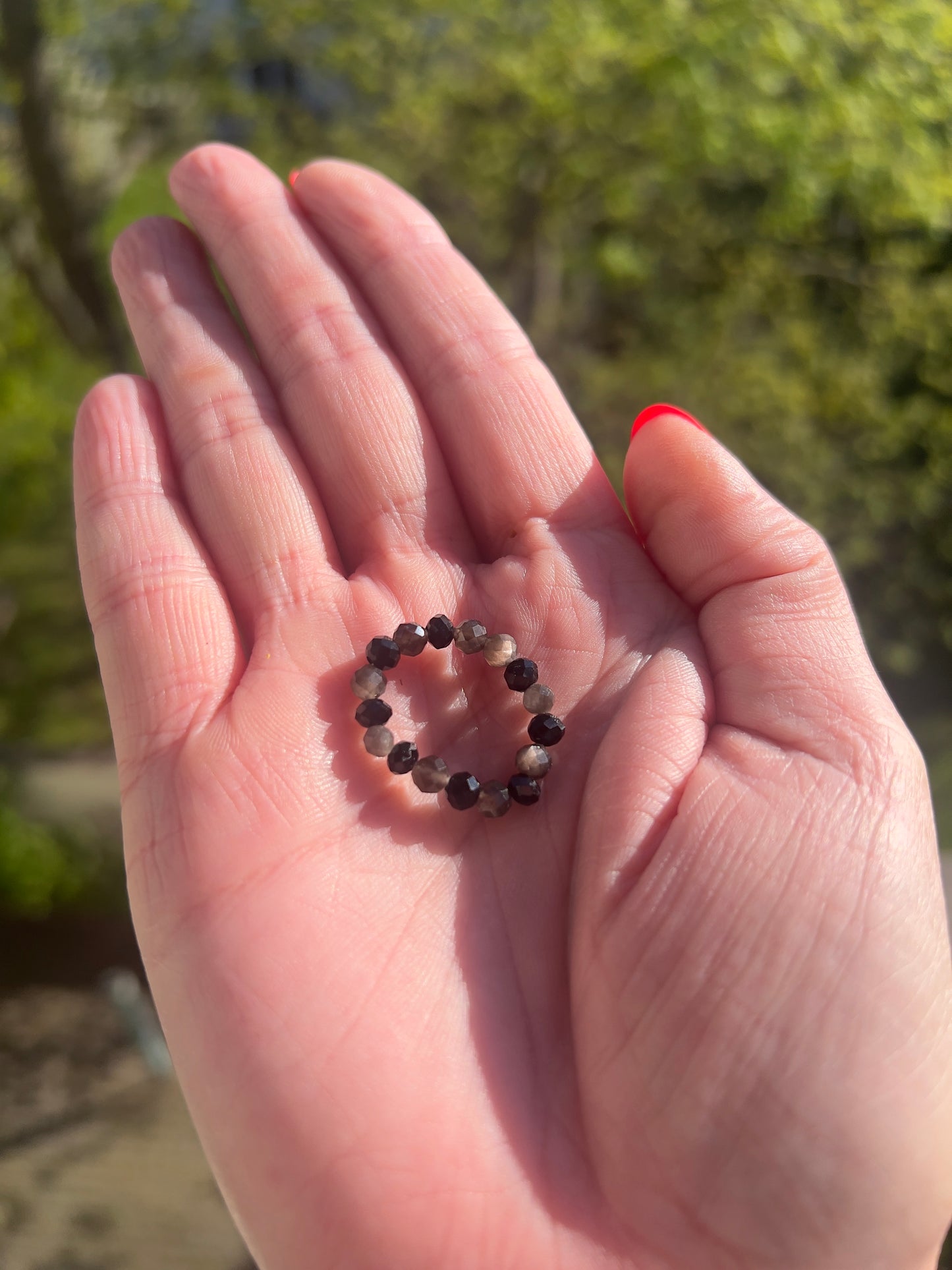 Ring „Schutz & Tiefe“ – Schwarzer Achat & Obsidian Silberflash 4 mm facettiert