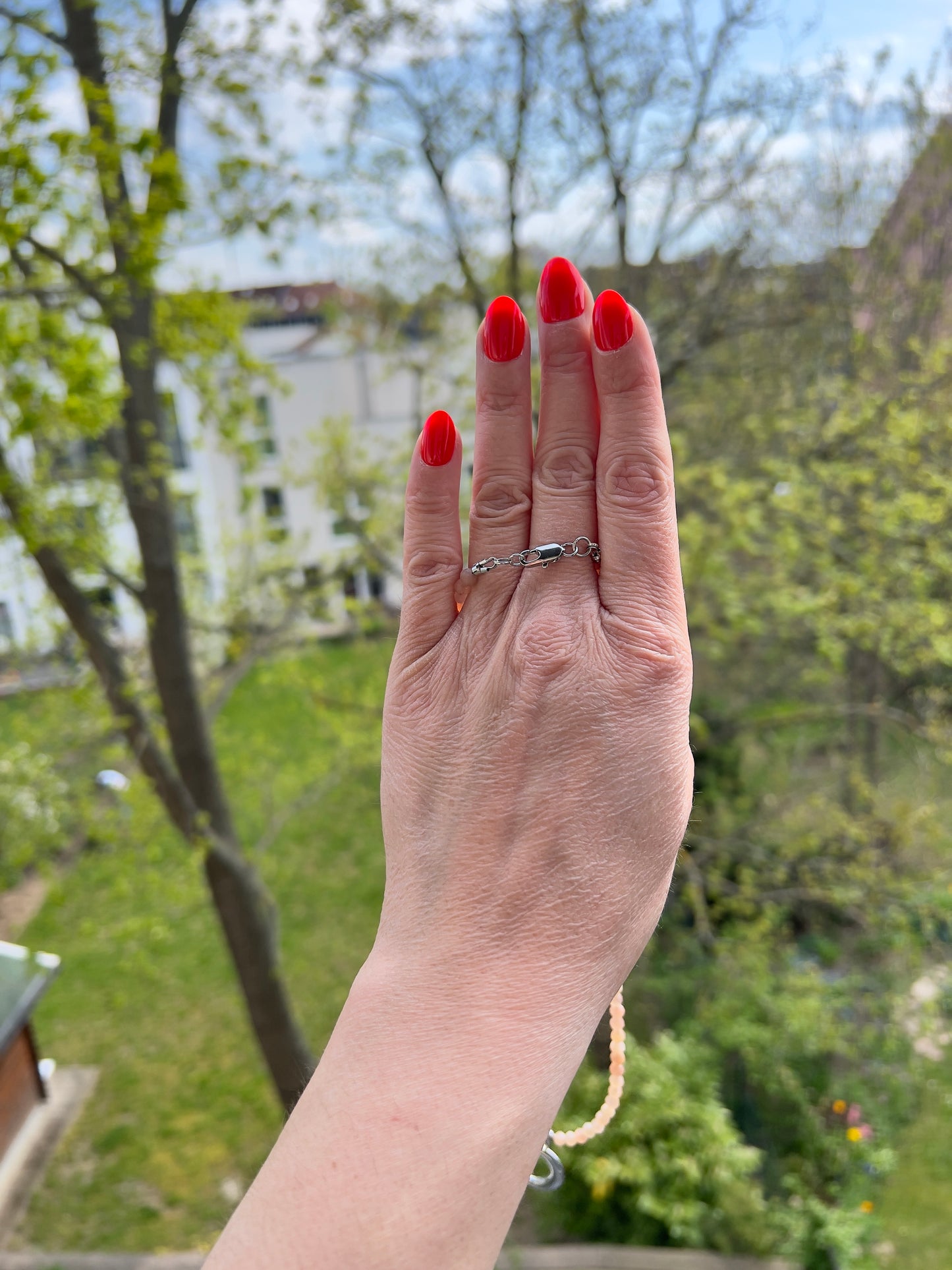 Facettierte Sonnenmondstein Kette (Peach Moonstone) 4 mm mit Mondsichel | Edelstahl | 46 cm
