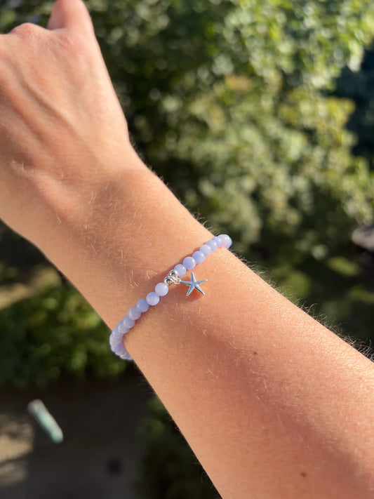 Armband aus Lila-Blau Chalcedon (Lila-Achat) mit 925er Silber & Seestern – Harmonie, Schutz & Lebensfreude