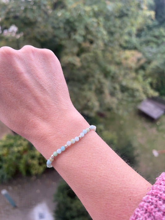 Amazonit-Armband 4 mm facettiert mit 925er Silber-Abstandsperlen | Harmonie & innere Stärke
