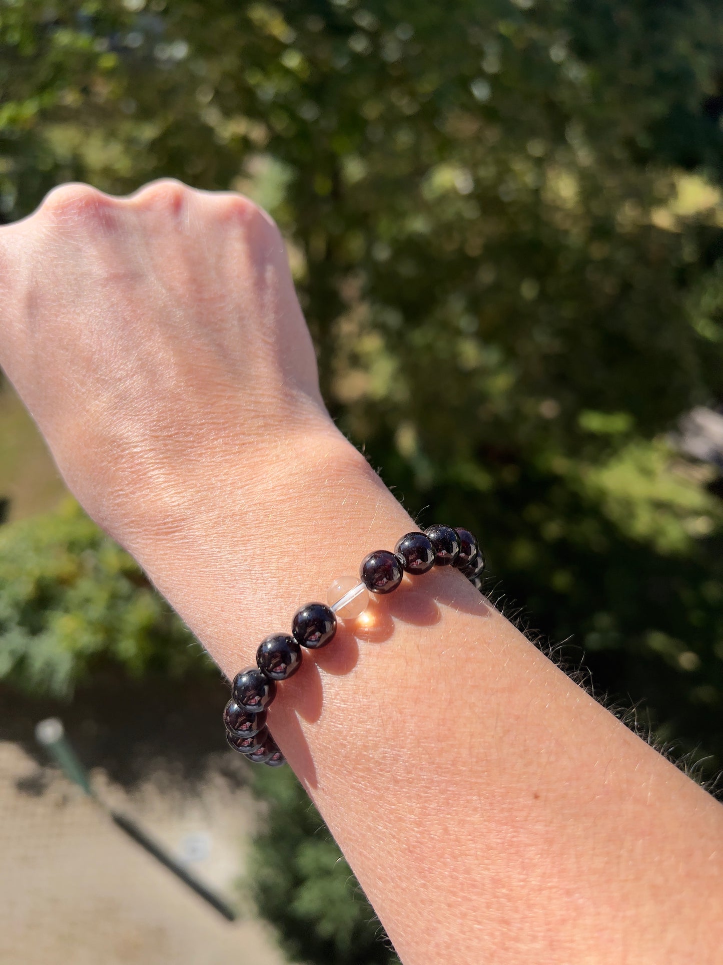 Armband – Granat AAA mit Bergkristall 8 mm (Kraft & Klarheit, handgefertigt, elastisch)