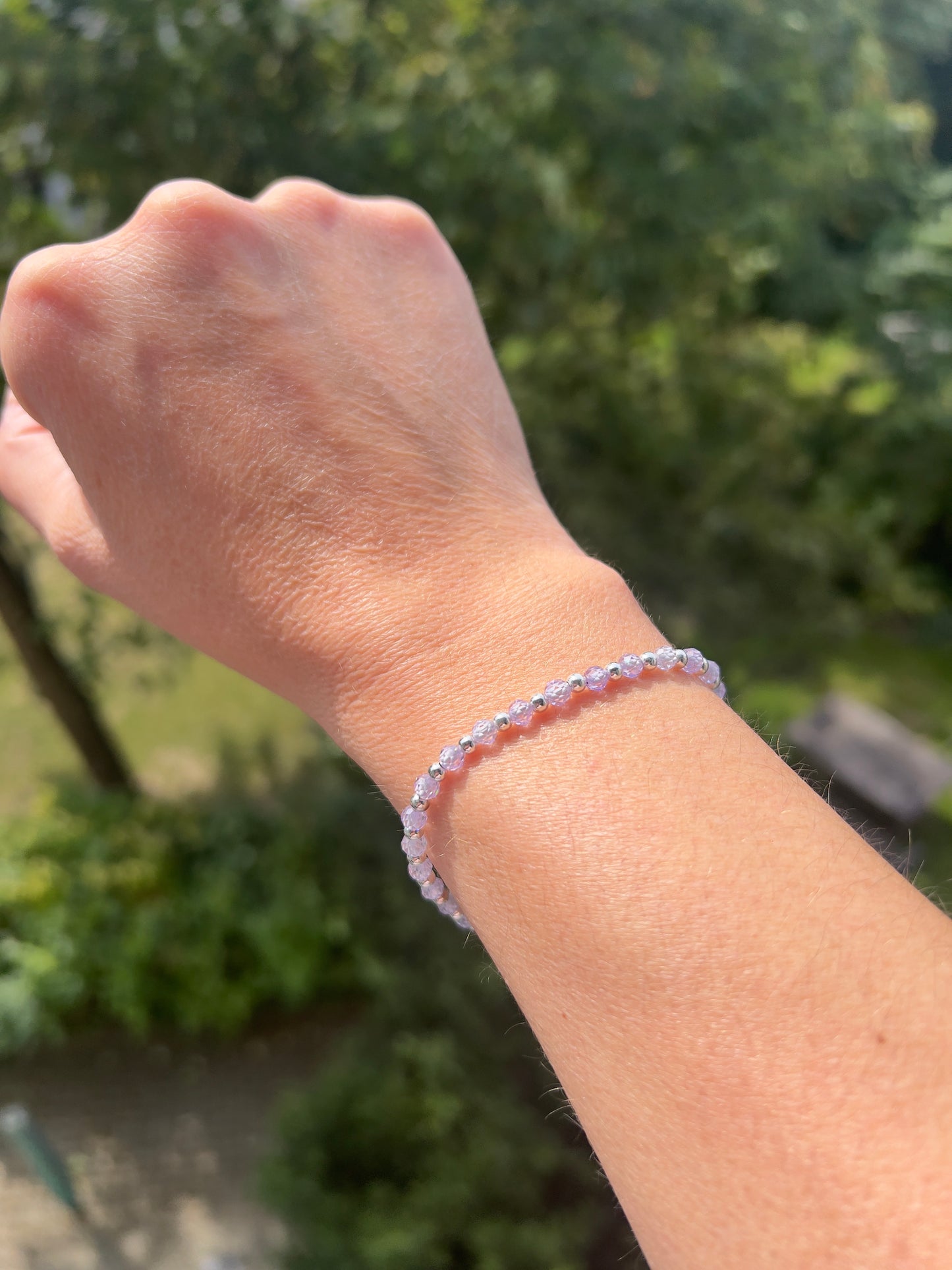 Zirkonia - Armband - Lila Licht - auf Makramé Band & 925 Silber