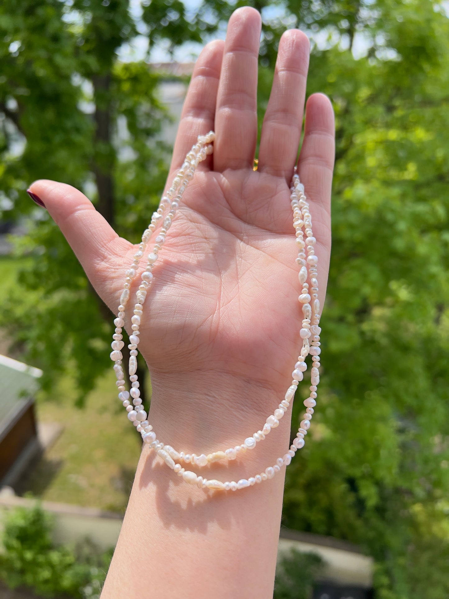 Doppelte Süßwasserperlen-Kette – 2–4 mm | filigrane Layering-Kette mit Edelstahl vergoldeter Verlängerung