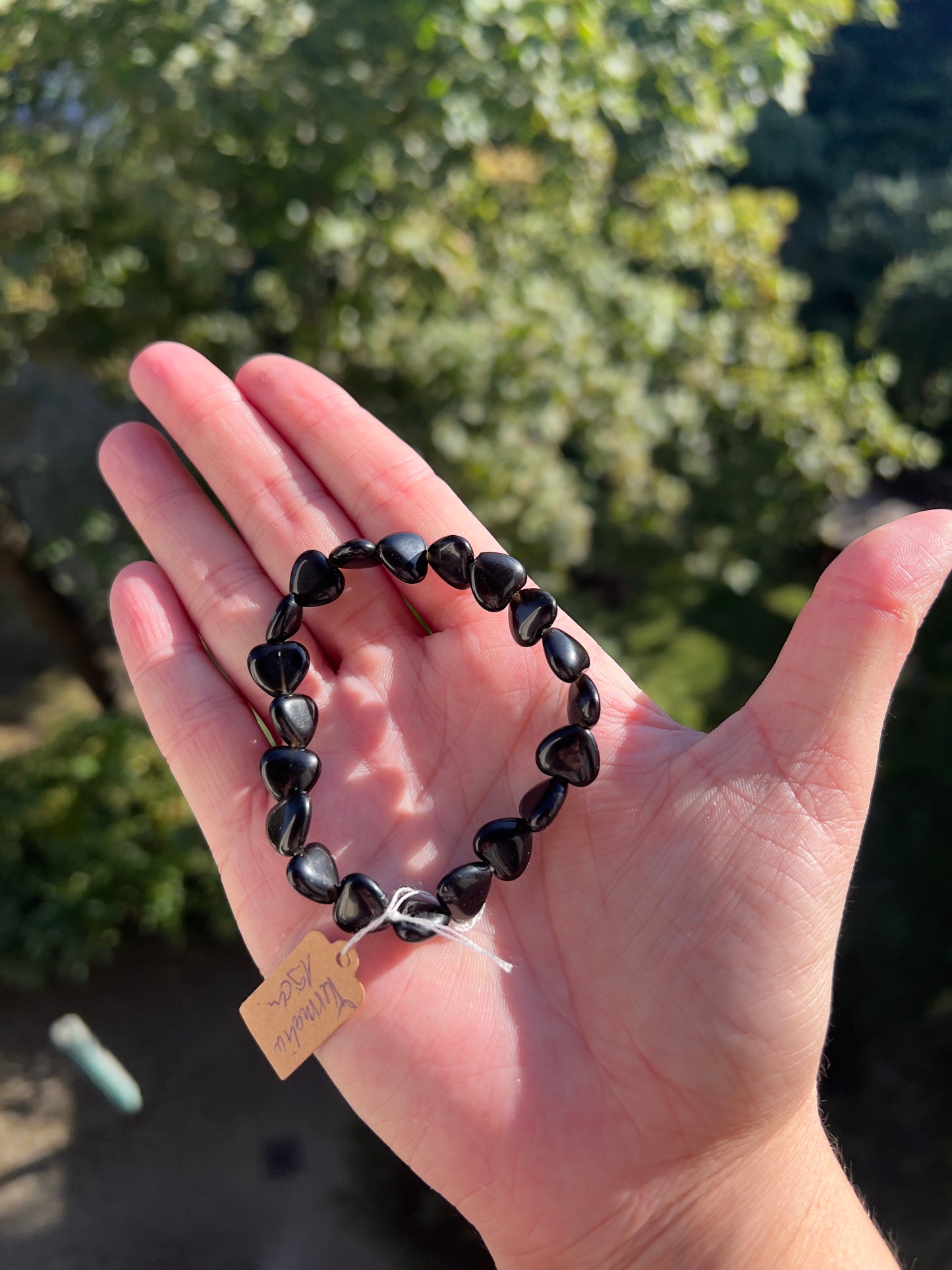 Armband mit schwarzem Turmalin-Herz – Schutz, Erdung & innere Stärke
