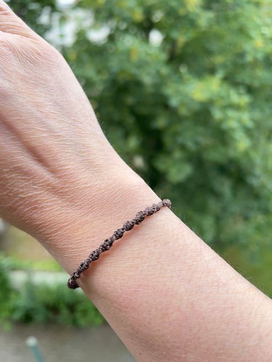Handgeknüpftes Makramee-Armband Braun – Verstellbar | Unisex