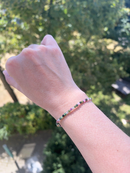 Filigranes Armband Bunter Turmalin facettiert | 2 mm Edelsteinperlen