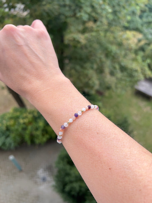 Herz & Intuition – Armband mit Rosenquarz, Amethyst, Sonnenmondstein & Mondstein