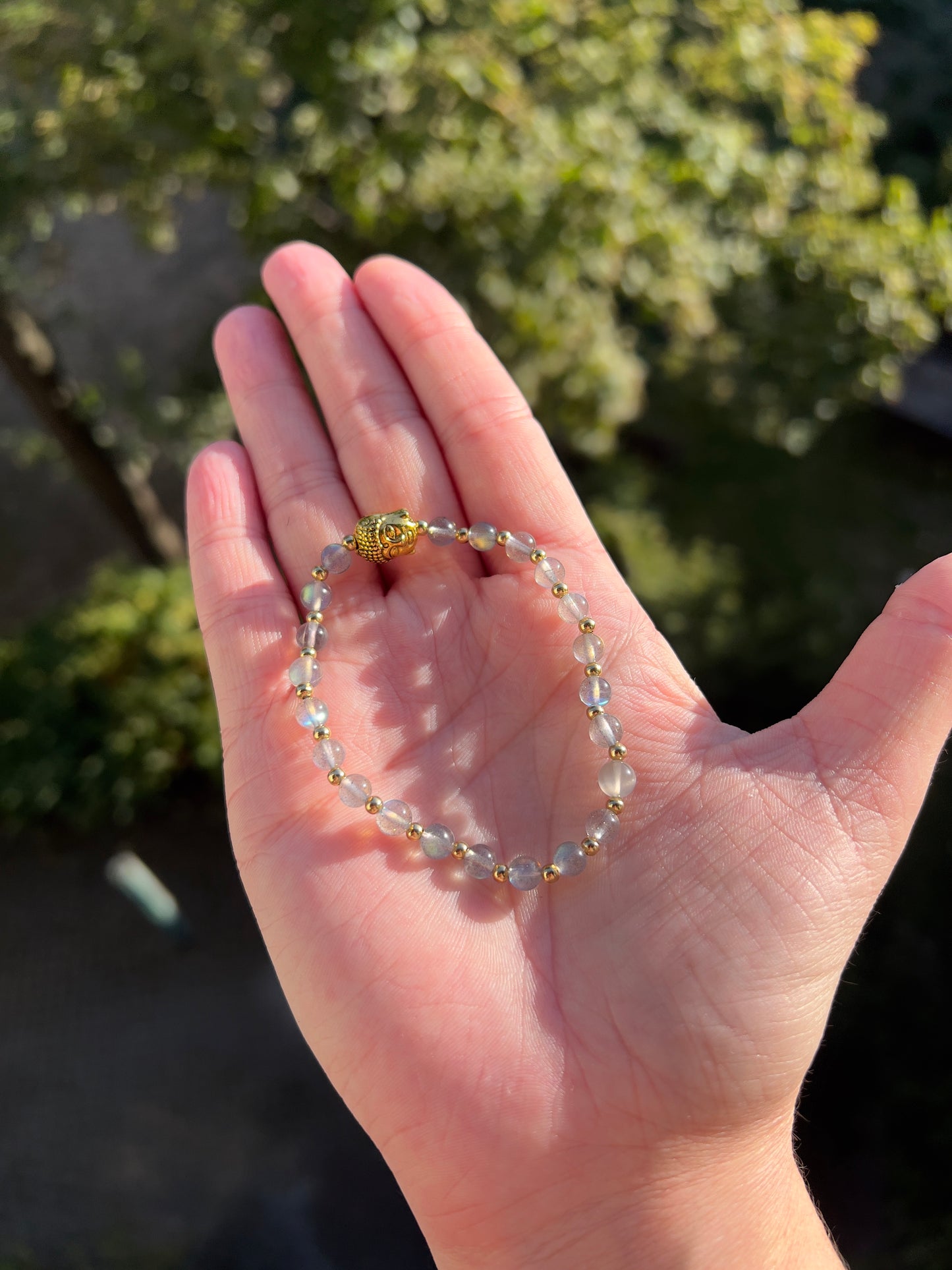 ✨ Armband „Schutz & Erleuchtung“ – Labradorit AAA mit goldenem Buddha ✨