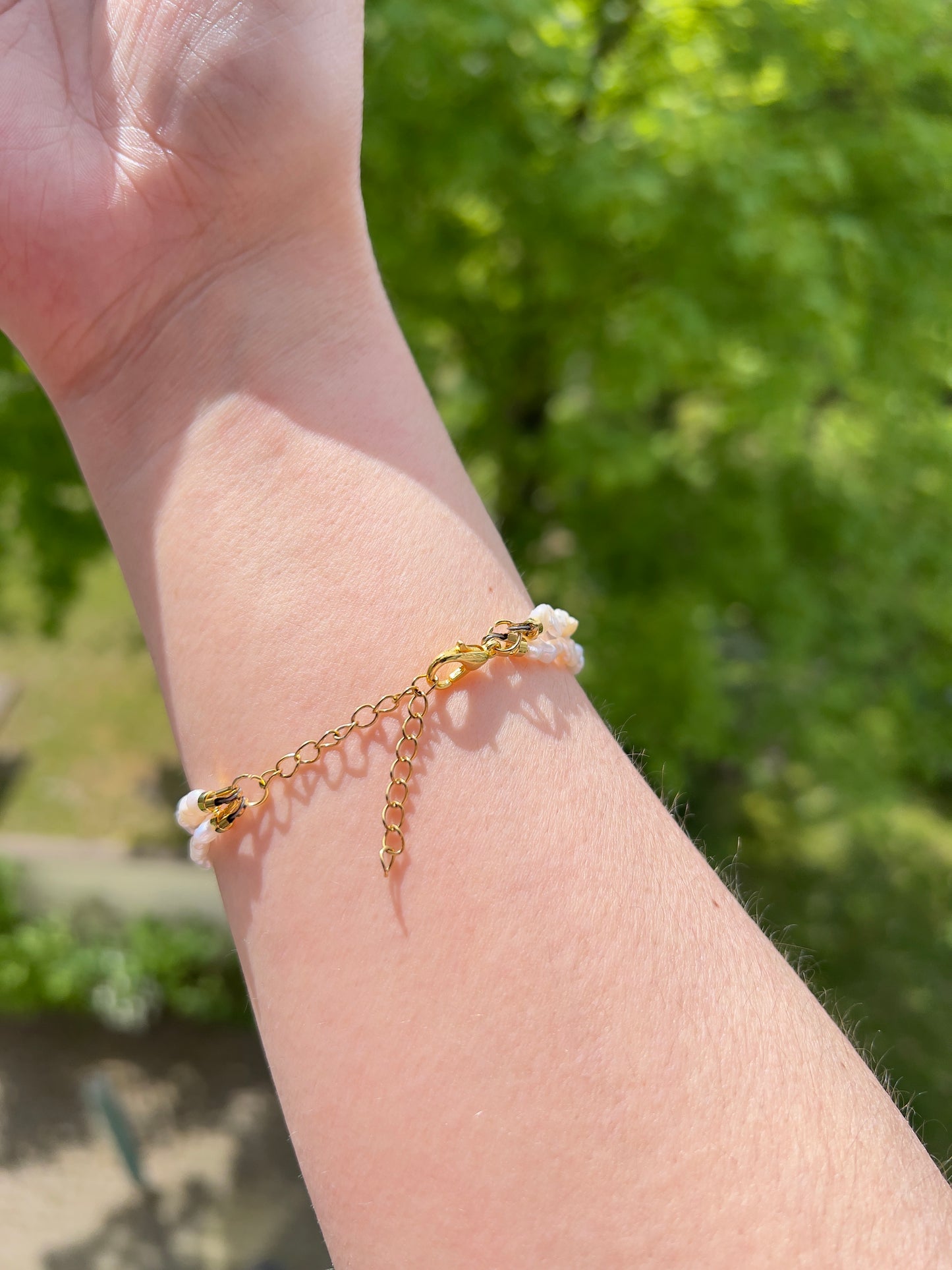 Doppelarmband aus Süßwasserperlen – 2–4 mm | filigranes Layering-Armband | Edelstahl vergoldet