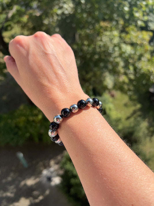Statement Piece Armband – Schwarzer Turmalin 10 mm – mit Edelstahl-Silberperlen – Starker Schutz & Erdung