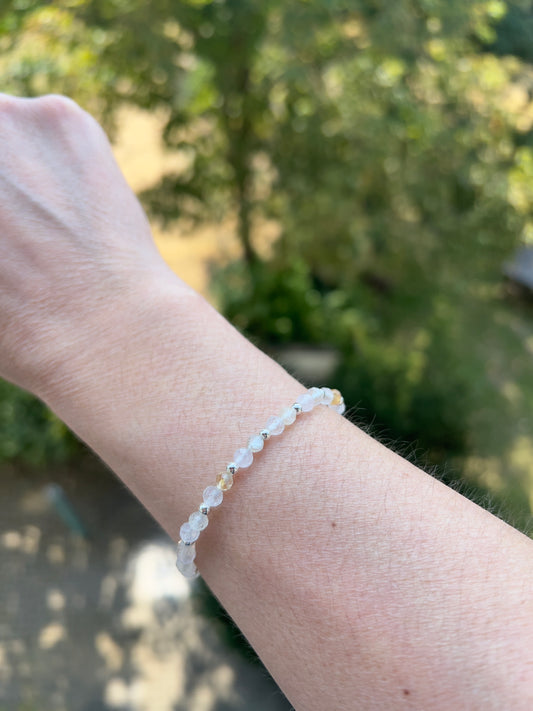 Facettiertes Armband aus Citrin & Rosenquarz mit 925er Silber – Harmonie & Lebensfreude