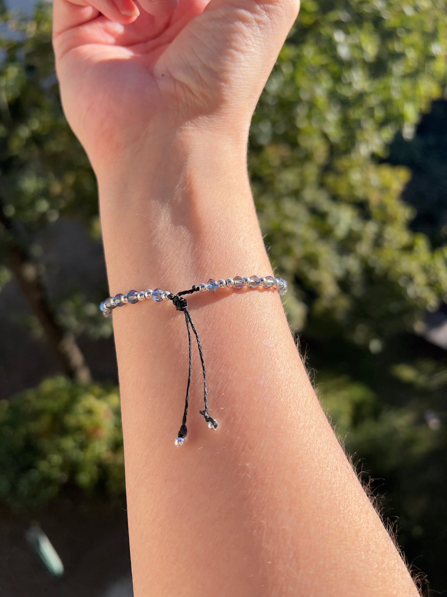 ✨ Armband „Meereszauber“ – Zirconia in lila-bläulich mit Muschel ✨4mm, Makramé