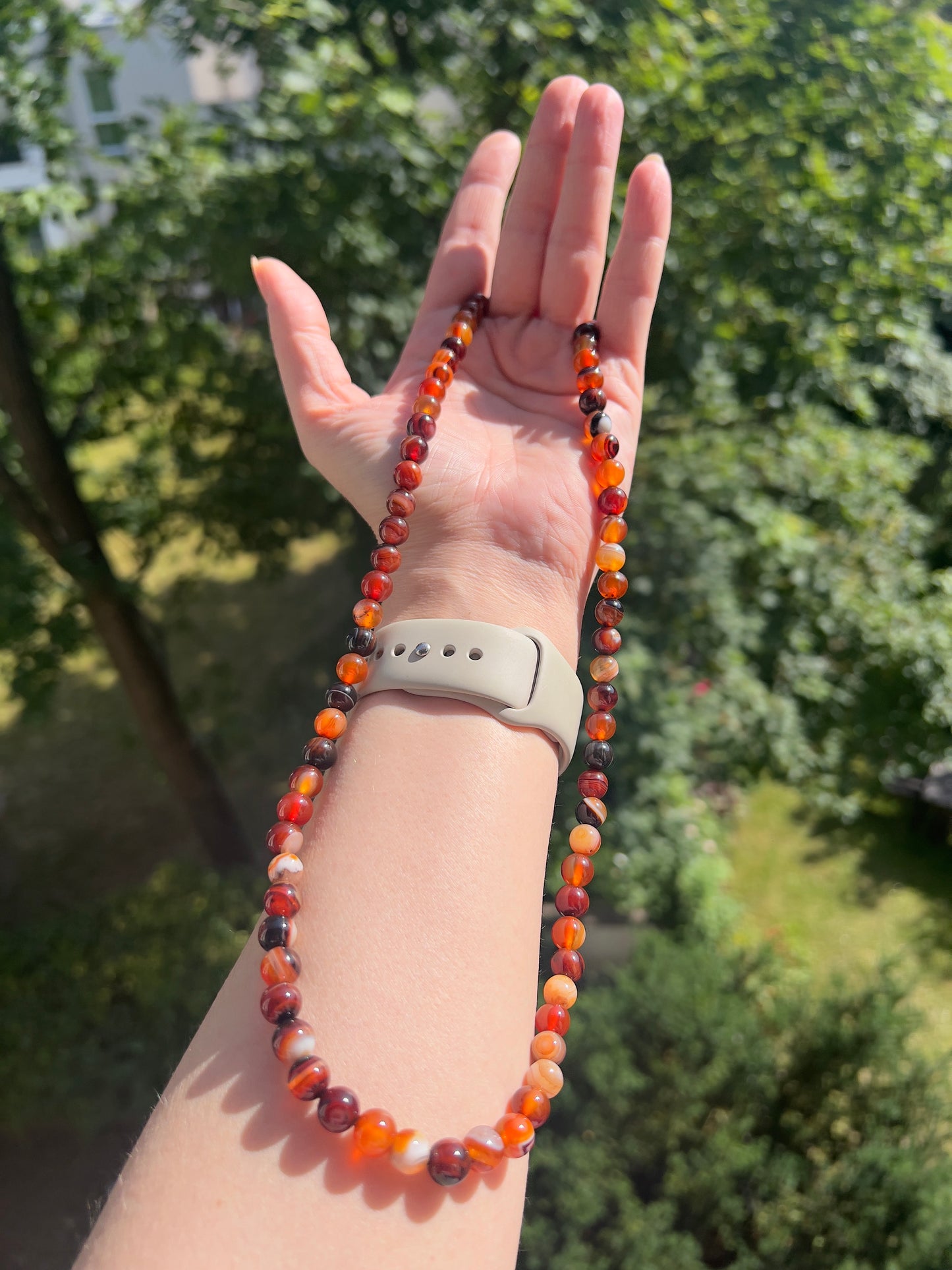 Roter Achat -  Kette 8mm- Energie , Erdung & Lebensfreude