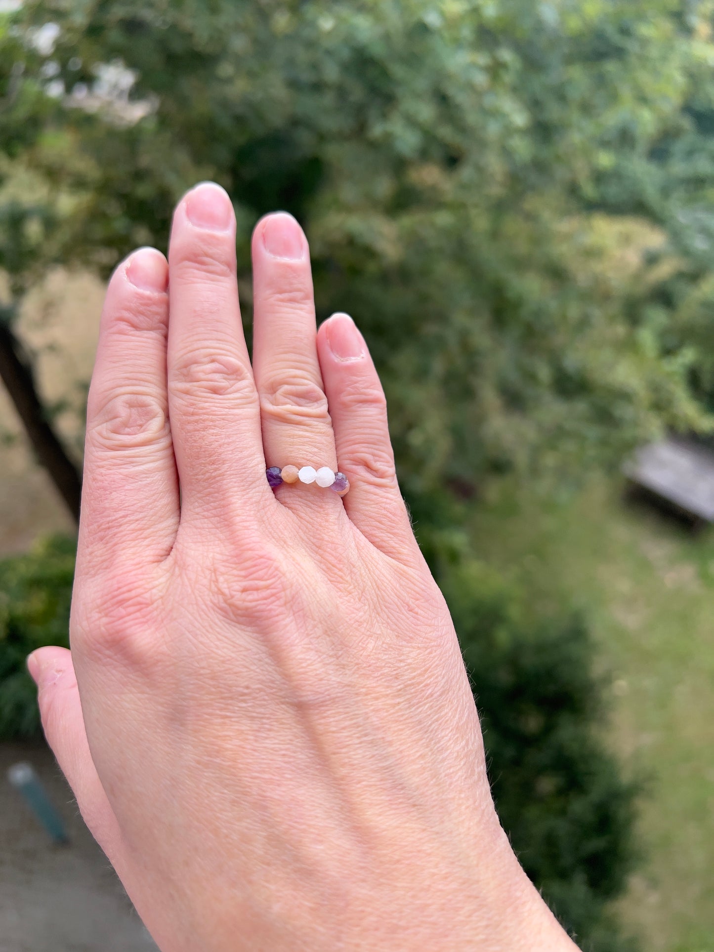 Herz & Intuition – Ring mit Amethyst, Sonnenmondstein, Mondstein & Rosenquarz