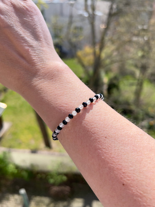 Facettiertes Edelsteinarmband 4 mm – Achat  & Bergkristall, elastisch