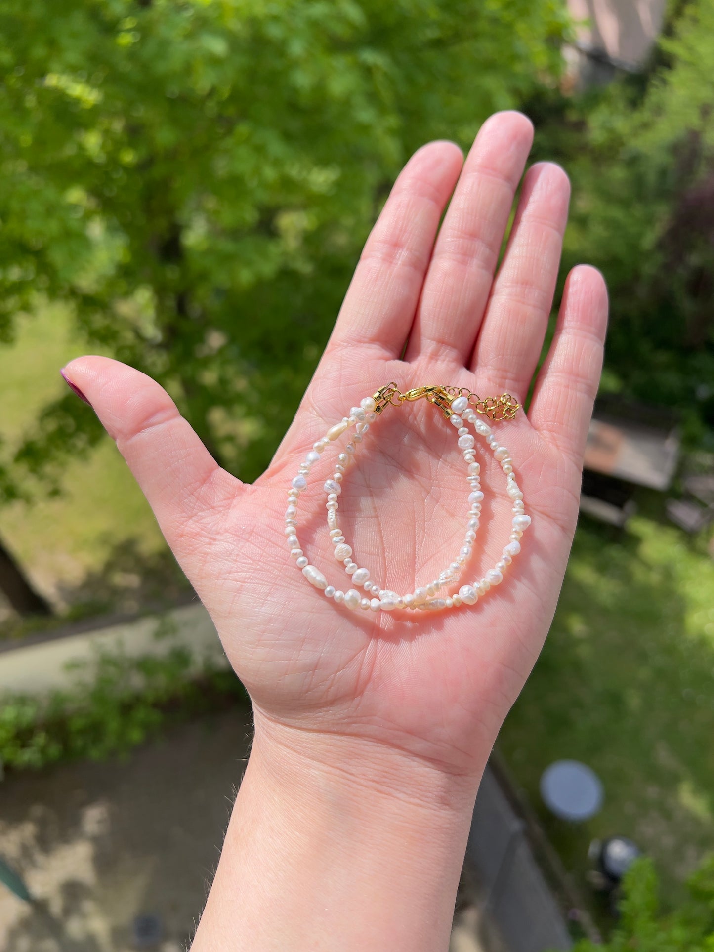 Doppelarmband aus Süßwasserperlen – 2–4 mm | filigranes Layering-Armband | Edelstahl vergoldet