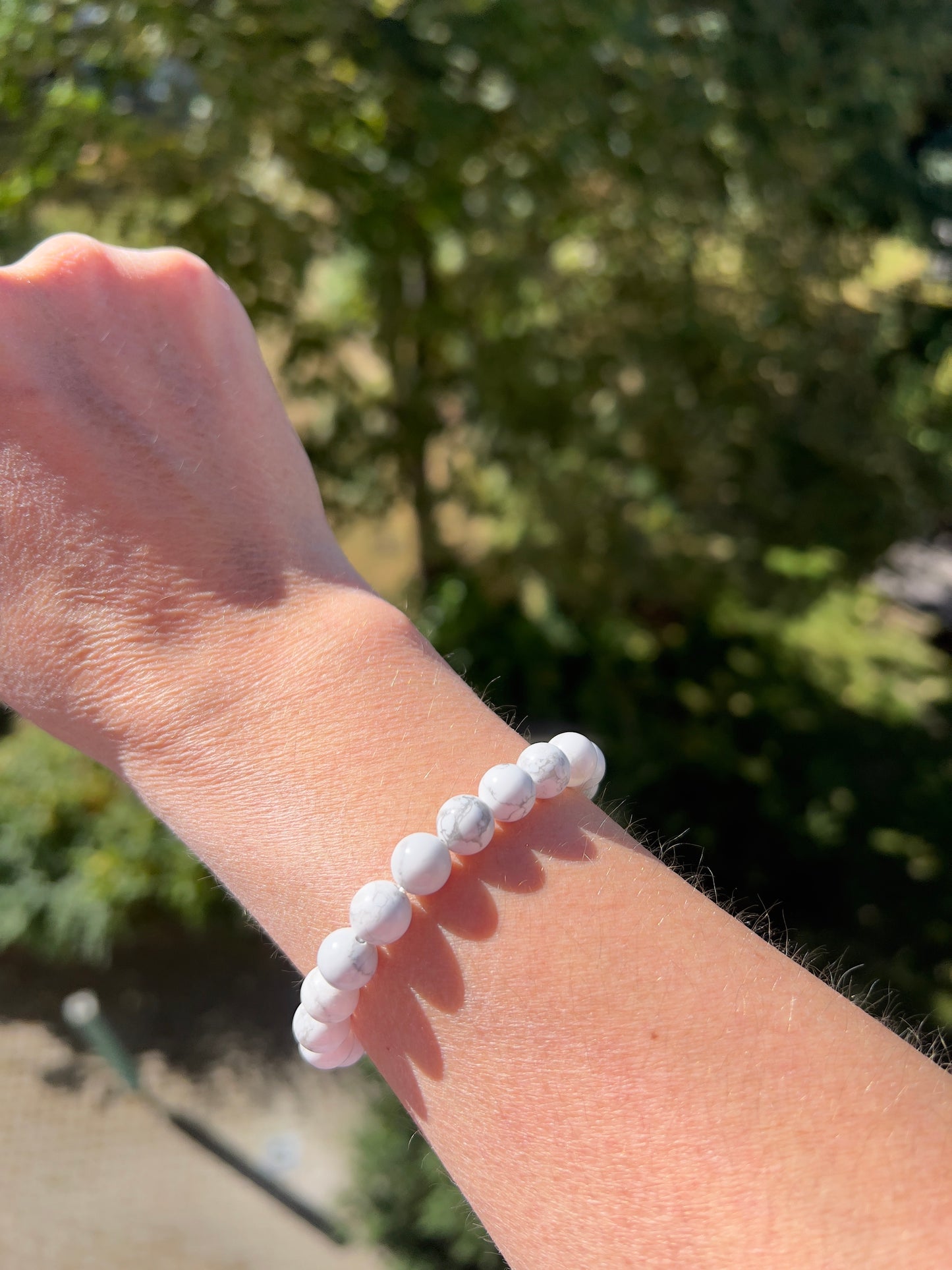 Armband – Howlith 8 mm runde Perlen (elastisch, handgefertigt)