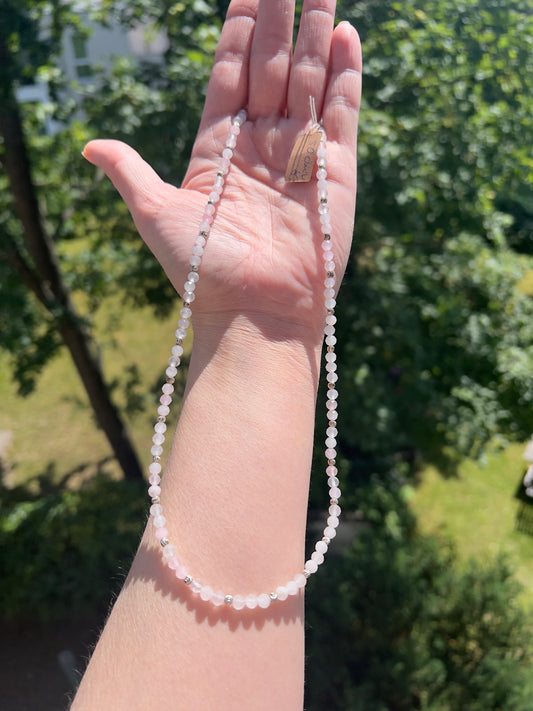 Herzenslicht - zarte Rosenqaurz -Kette mit 925er Silber - 4mm facettiert - 50 - 55cm