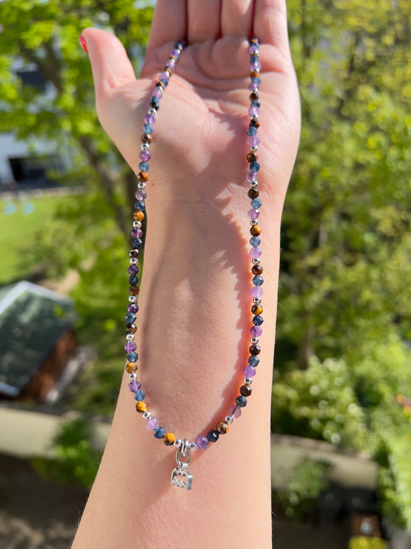 Sternzeichenkette Wassermann – Amethyst, Saphir & Tigerauge