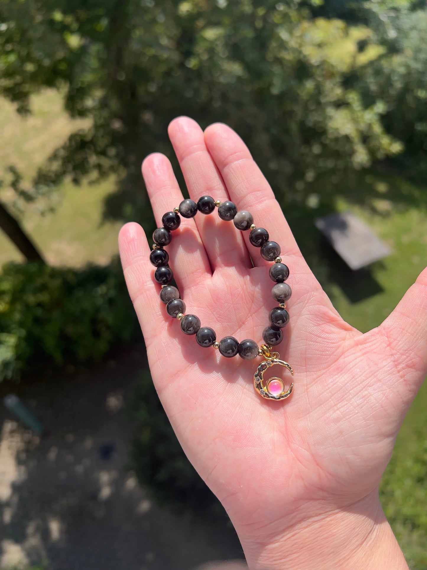 Obsidian - Armband 8mm AAA mit silbernen Flash, vergoldeten Edelstahl - Abstandsperlen & Mondsichel - Anhänger mit Mondstein