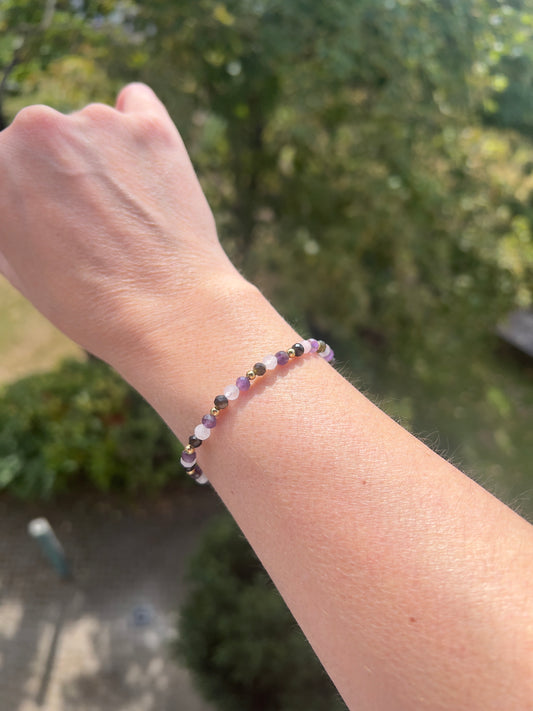 Edelstein-Armband Schutz & Harmonie – Obsidian Flash, Rosenquarz & Amethyst (4 mm facettiert, Edelstahl vergoldet)