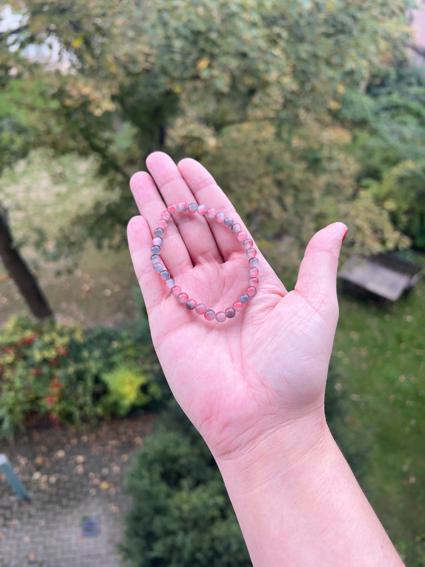 🌸 Seelenbalance – Armband aus Katzenauge in Grau & Rosa (6 mm)