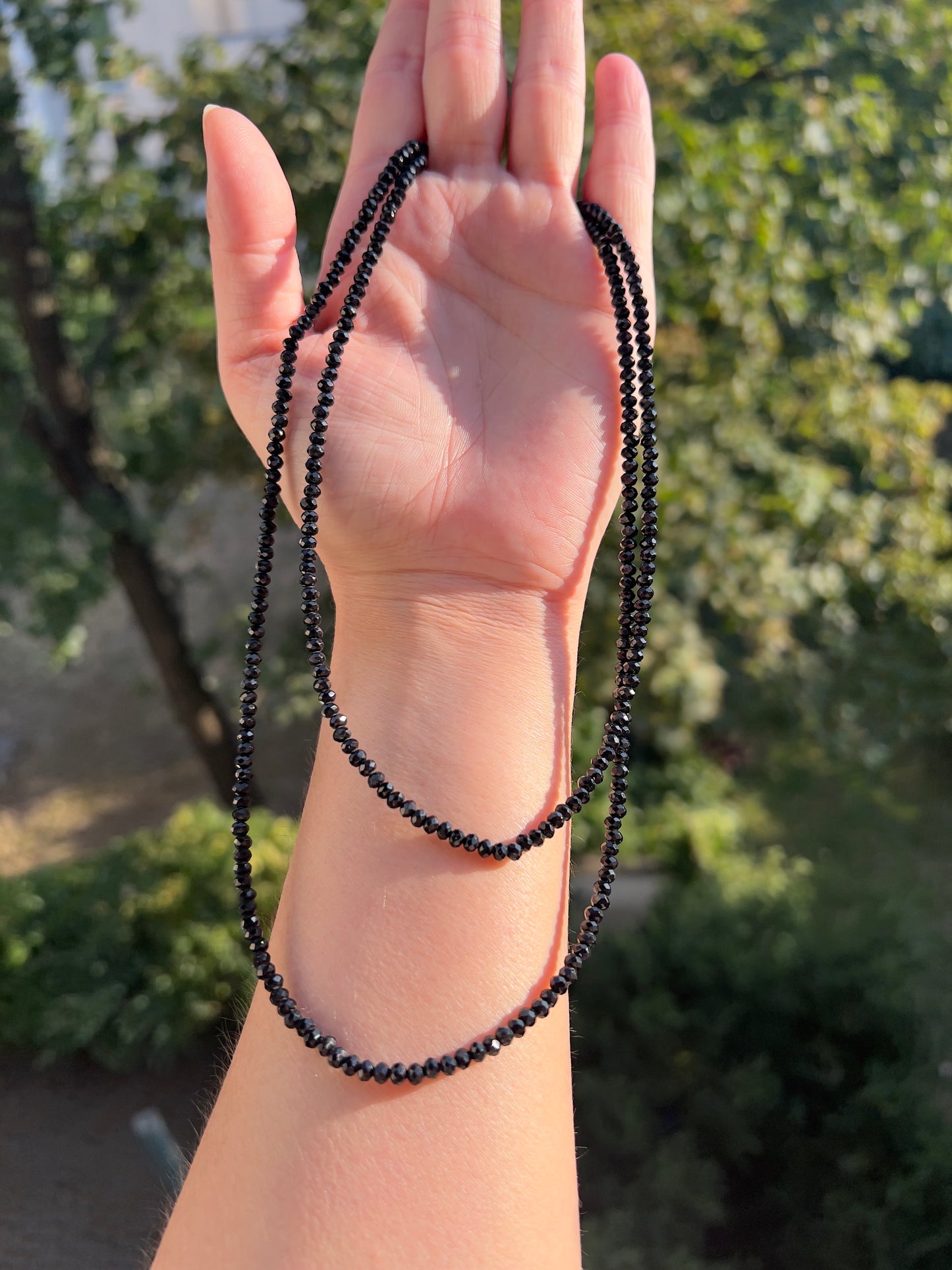Doppellagige Turmalin-Kette mit Edelstahl-Silberdetails – Schutz & Balance