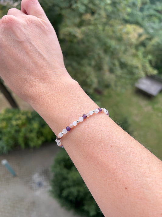 Herz & Intuition – Armband mit Rosenquarz, Amethyst, Sonnenmondstein & Mondstein