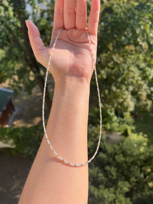 Schutz & Transformation – Kette mit Labradorit (2 mm) & Edelstahl vergoldet (50–55 cm)
