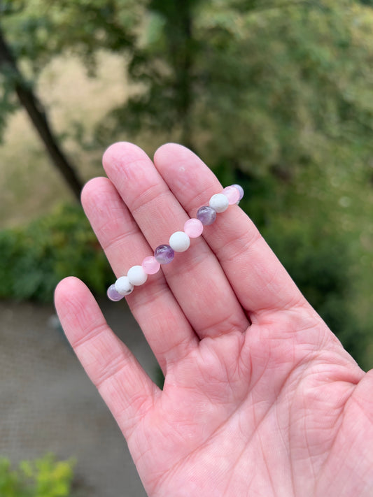 Armband „Prüfungsangst & Nervosität“ – Dream Amethyst, Rosenquarz & Howlith (6 mm)