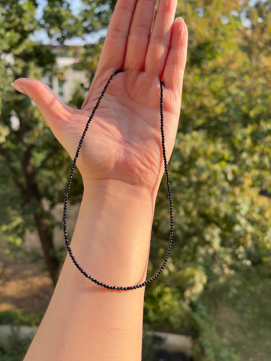 Edelstein Kette 45 cm – Schwarzer Achat facettiert 2 mm mit 925 Silber