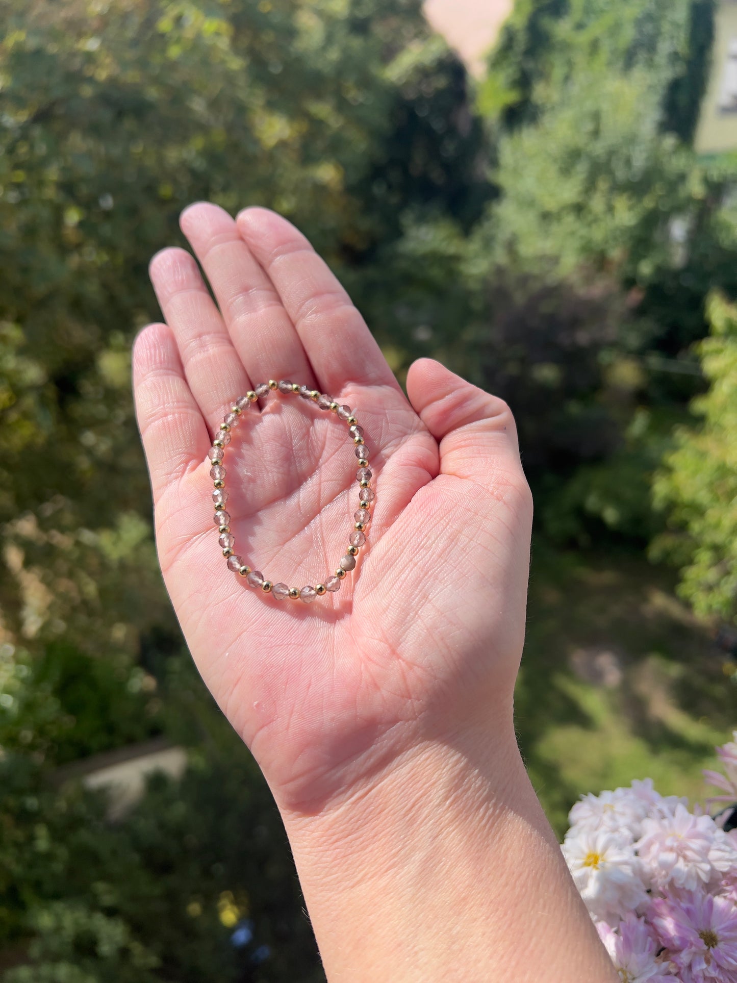 Edelstein-Armband innere Ruhe & Klarheit – Rauchquarz facettiert (4 mm) mit Edelstahl vergoldet
