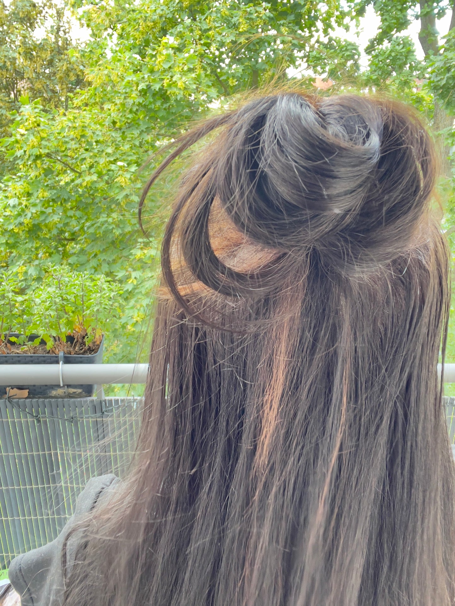 Samt-Scrunchie Leo – Weiches Haarband im trendigen Leoparden-Look