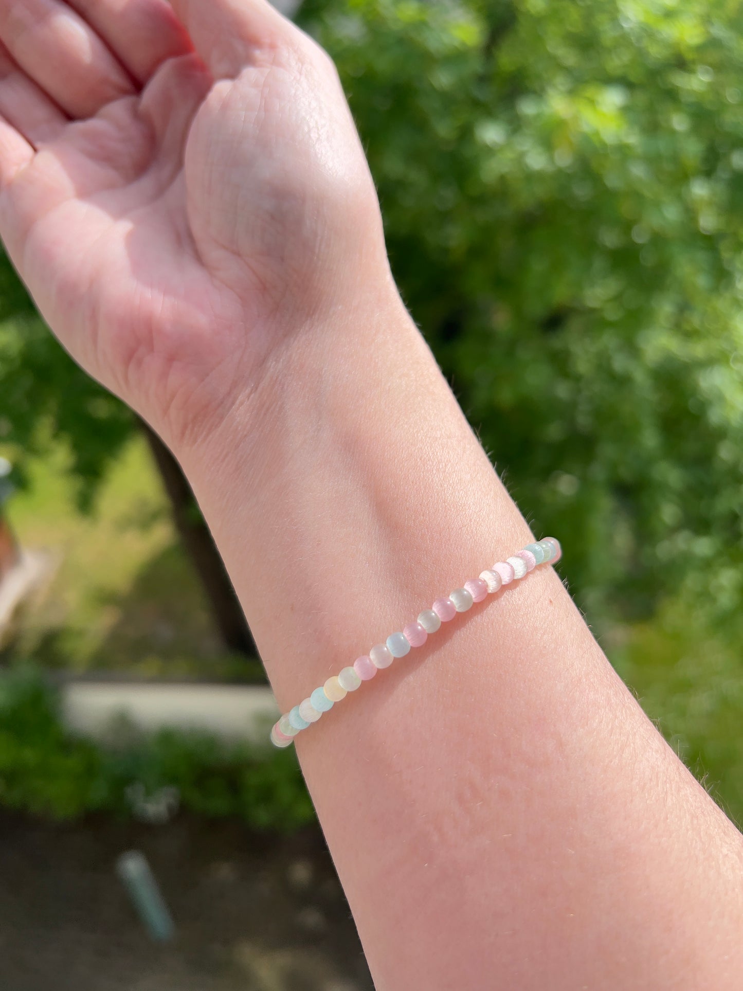 Schimmerndes Katzenauge-Armband Pastellglanz – 4 mm | elastisch | multicolor